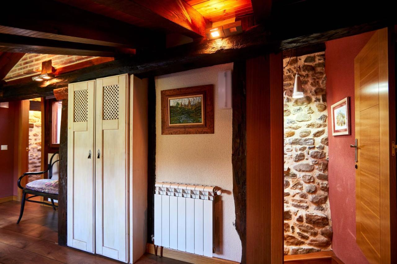 Gasthaus Sendero Del Saja-Besaya Cobejo Exterior foto