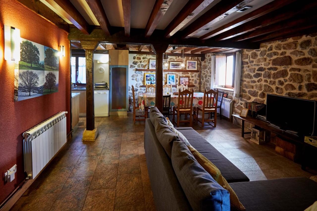 Gasthaus Sendero Del Saja-Besaya Cobejo Exterior foto