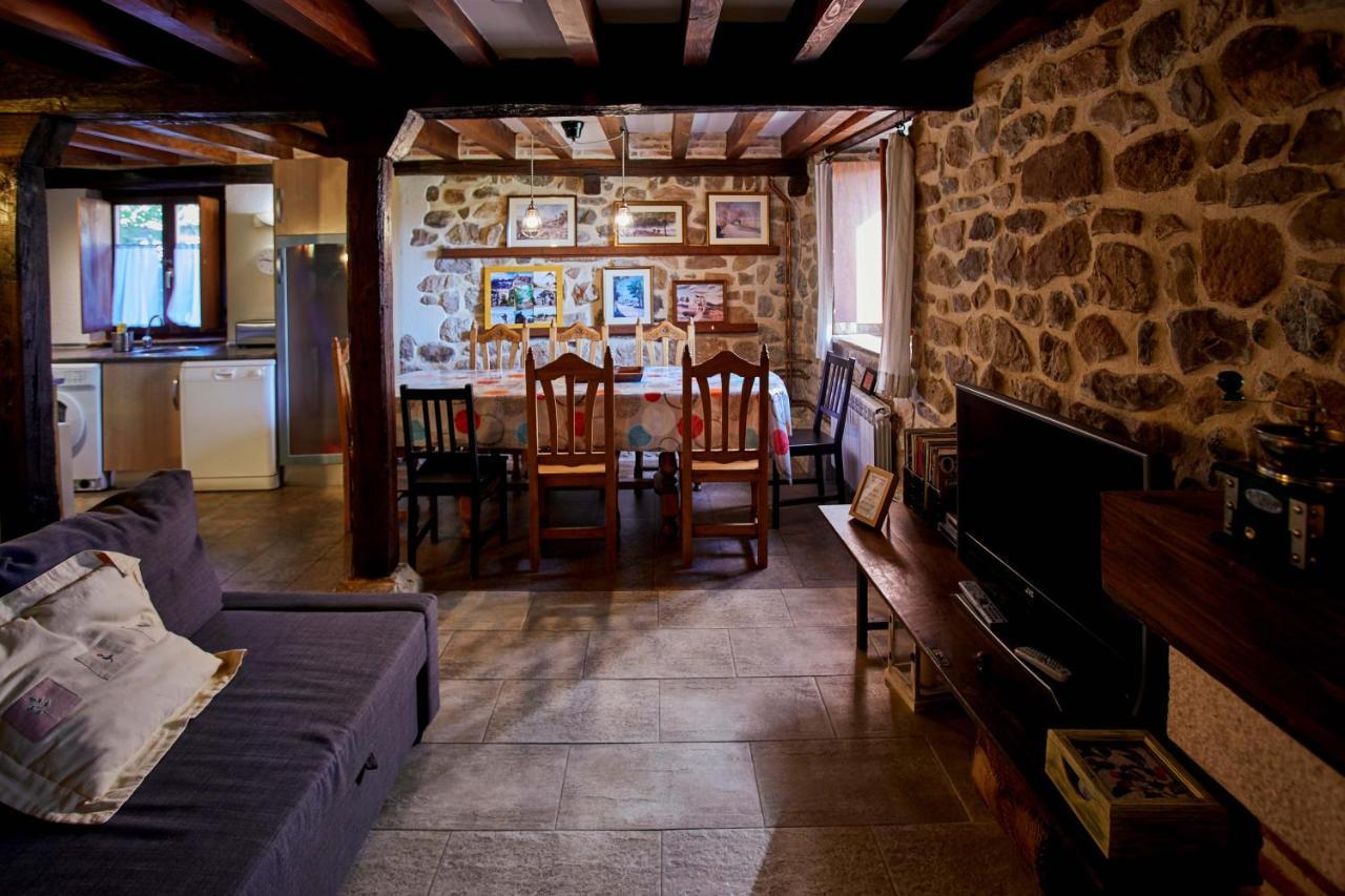 Gasthaus Sendero Del Saja-Besaya Cobejo Exterior foto