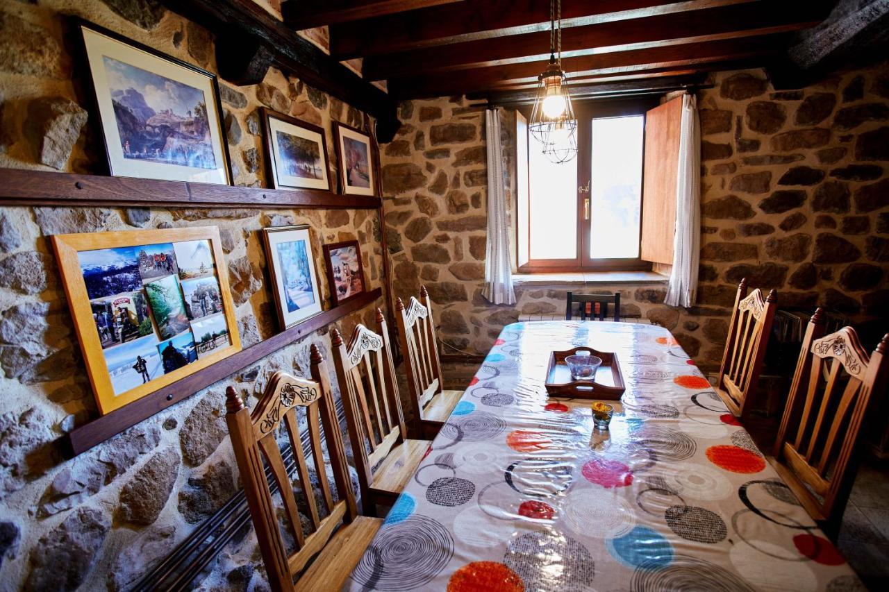 Gasthaus Sendero Del Saja-Besaya Cobejo Exterior foto